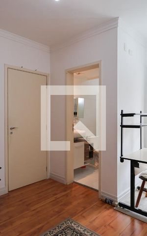 Apartamento à venda com 183m², 3 quartos e 4 vagas Apartamento à venda com 183m², 3 quartos e 4 vagasSuíte 2