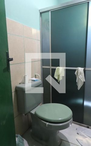 Casa à venda com 190m², 2 quartos e 1 vagabanheiro