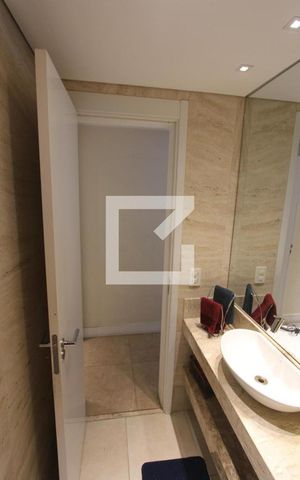 Apartamento à venda com 204m², 4 quartos e 4 vagasLavabo 