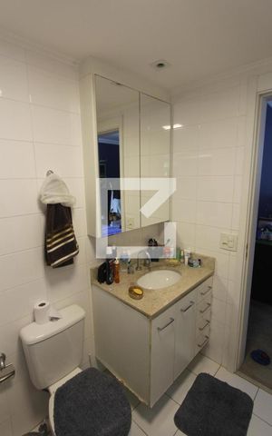 Apartamento à venda com 204m², 4 quartos e 4 vagasBanheiro 