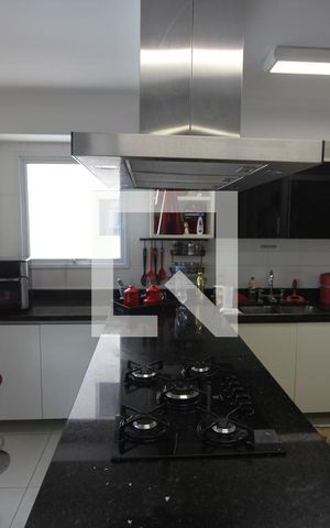 Apartamento à venda com 204m², 4 quartos e 4 vagasCozinha