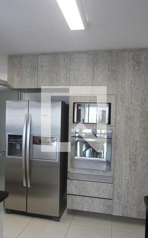 Apartamento à venda com 204m², 4 quartos e 4 vagasCozinha