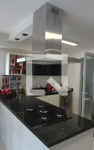 Apartamento à venda com 204m², 4 quartos e 4 vagasCozinha