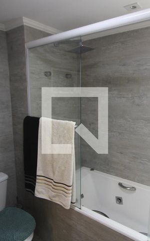 Apartamento à venda com 204m², 4 quartos e 4 vagasBanheiro 5