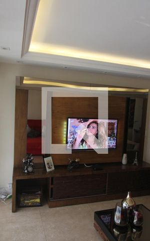 Apartamento à venda com 204m², 4 quartos e 4 vagasSala