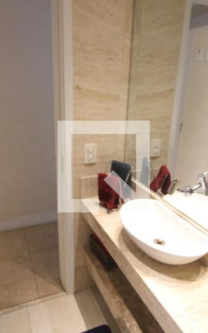 Apartamento à venda com 204m², 4 quartos e 4 vagasLavabo 