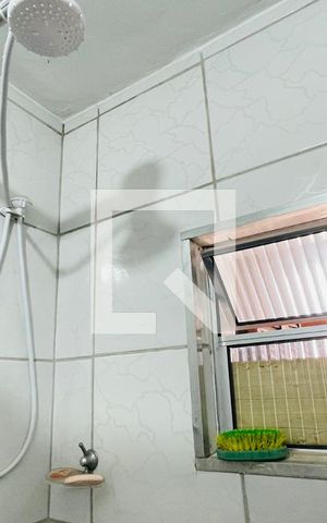 Casa à venda com 200m², 3 quartos e 2 vagas Casa à venda com 200m², 3 quartos e 2 vagasBanheiro 2