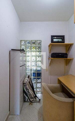 Apartamento para alugar com 221m², 4 quartos e 3 vagas Apartamento para alugar com 221m², 4 quartos e 3 vagasEscritório