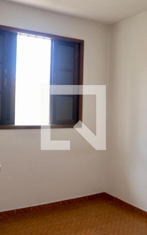 Casa à venda com 180m², 3 quartos e 3 vagas Casa à venda com 180m², 3 quartos e 3 vagasQuarto 2