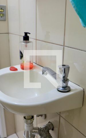 Casa à venda com 180m², 3 quartos e 3 vagas Casa à venda com 180m², 3 quartos e 3 vagasLavabo