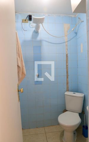 Casa à venda com 180m², 3 quartos e 3 vagas Casa à venda com 180m², 3 quartos e 3 vagasBanheiro de serviço