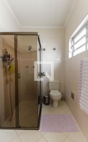 Casa à venda com 168m², 3 quartos e 1 vaga Casa à venda com 168m², 3 quartos e 1 vagaBanheiro da Suíte
