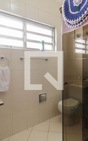 Casa à venda com 168m², 3 quartos e 1 vaga Casa à venda com 168m², 3 quartos e 1 vagaBanheiro