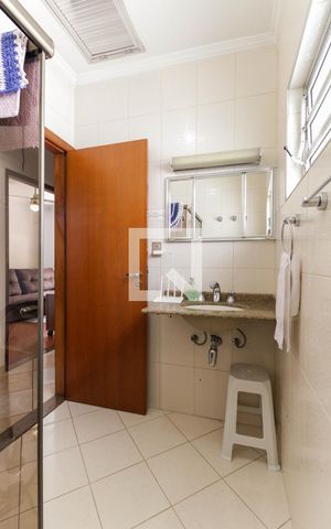 Casa à venda com 168m², 3 quartos e 1 vaga Casa à venda com 168m², 3 quartos e 1 vagaBanheiro