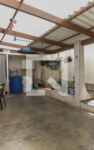 Casa à venda com 168m², 3 quartos e 1 vaga Casa à venda com 168m², 3 quartos e 1 vagaQuintal