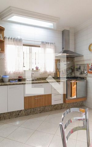 Casa à venda com 168m², 3 quartos e 1 vaga Casa à venda com 168m², 3 quartos e 1 vagaCozinha