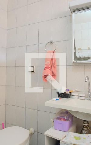 Casa para alugar com 250m², 3 quartos e 2 vagasBanheiro Social