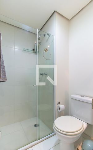 Apartamento à venda com 66m², 2 quartos e 1 vaga Apartamento à venda com 66m², 2 quartos e 1 vagaBanheiro Social