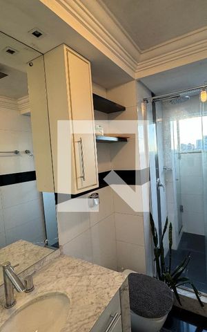 Apartamento à venda com 108m², 2 quartos e 1 vaga Apartamento à venda com 108m², 2 quartos e 1 vagaBanheiro