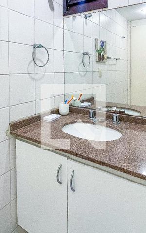Apartamento para alugar com 35m², 1 quarto e 1 vaga Apartamento para alugar com 35m², 1 quarto e 1 vagaBanheiro