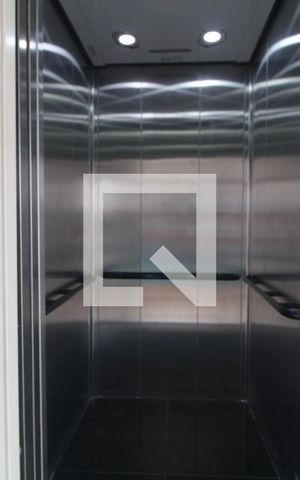 Apartamento para alugar com 34m², 1 quarto e 1 vagaElevador