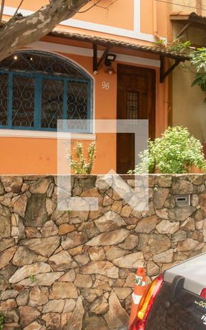 Casa à venda com 120m², 2 quartos e sem vagaFachada