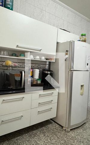 Casa para alugar com 300m², 3 quartos e 2 vagasCozinha