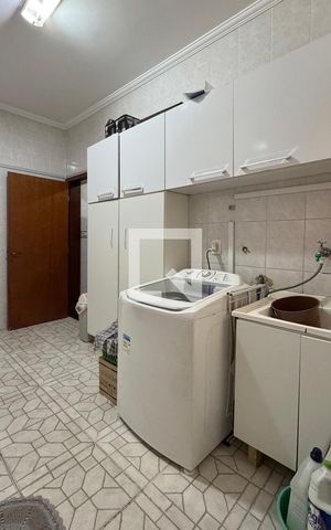Casa para alugar com 300m², 3 quartos e 2 vagasÁrea de Serviço