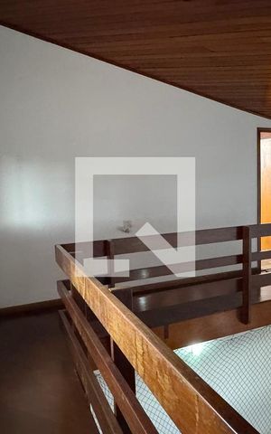 Casa para alugar com 300m², 3 quartos e 2 vagasHall