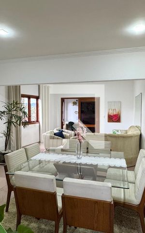 Casa para alugar com 300m², 3 quartos e 2 vagasSala