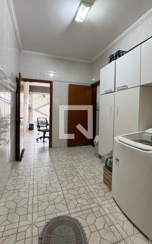 Casa para alugar com 300m², 3 quartos e 2 vagasÁrea de Serviço