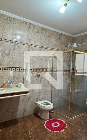 Casa para alugar com 300m², 3 quartos e 2 vagasBanheiro da Suíte 1