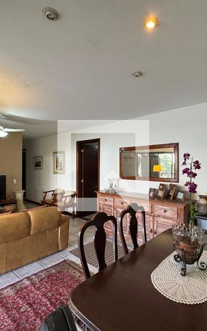 Apartamento à venda com 154m², 3 quartos e 2 vagas Apartamento à venda com 154m², 3 quartos e 2 vagasSala