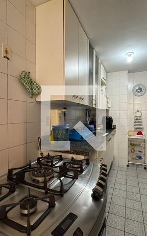 Apartamento à venda com 154m², 3 quartos e 2 vagas Apartamento à venda com 154m², 3 quartos e 2 vagasCozinha e Área de Serviço