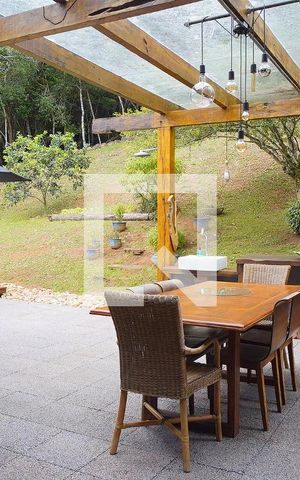 Casa de condomínio para alugar com 380m², 4 quartos e 6 vagasEspaço gourmet