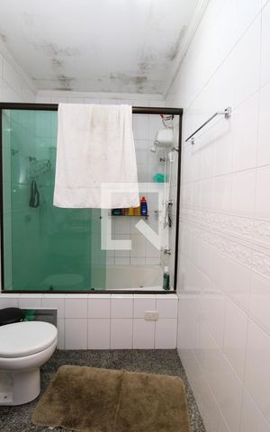 Casa para alugar com 210m², 3 quartos e 6 vagasBanheiro da Suíte