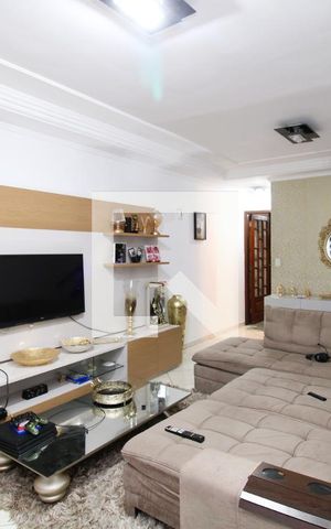 Casa para alugar com 210m², 3 quartos e 6 vagasSala