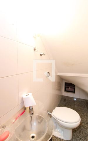 Casa para alugar com 210m², 3 quartos e 6 vagasLavabo