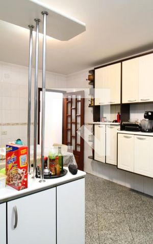 Casa para alugar com 210m², 3 quartos e 6 vagasCozinha