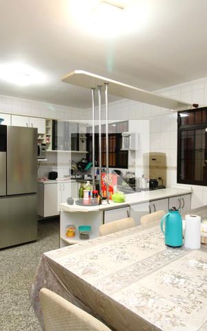 Casa para alugar com 210m², 3 quartos e 6 vagasCozinha