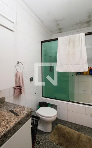 Casa para alugar com 210m², 3 quartos e 6 vagasBanheiro da Suíte