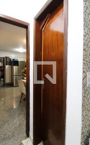Casa para alugar com 210m², 3 quartos e 6 vagasLavabo