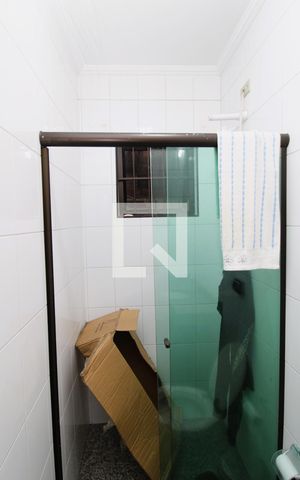 Casa para alugar com 210m², 3 quartos e 6 vagasBanheiro 2