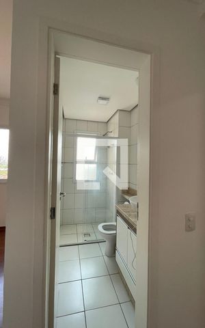 Apartamento para alugar com 70m², 2 quartos e 2 vagas Apartamento para alugar com 70m², 2 quartos e 2 vagasBanheiro 1