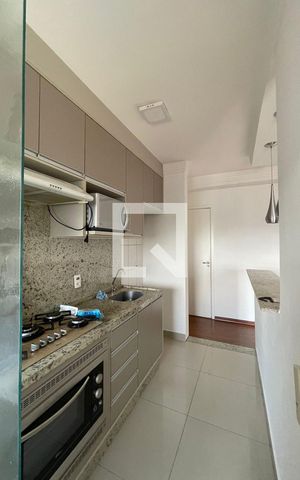 Apartamento para alugar com 70m², 2 quartos e 2 vagas Apartamento para alugar com 70m², 2 quartos e 2 vagasCozinha