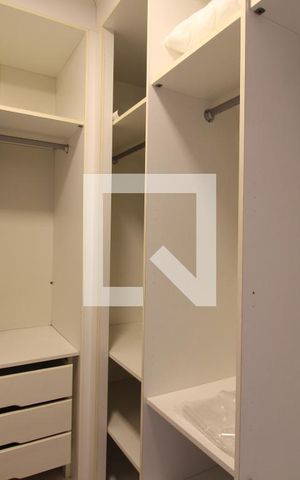 Apartamento para alugar com 74m², 2 quartos e 1 vagaQuarto 2 - Closet da Suíte