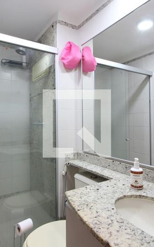 Apartamento para alugar com 74m², 2 quartos e 1 vagaQuarto 2 - Banheiro da Suíte