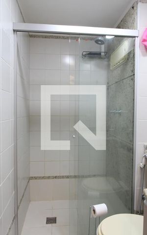 Apartamento para alugar com 74m², 2 quartos e 1 vagaQuarto 2 - Banheiro da Suíte