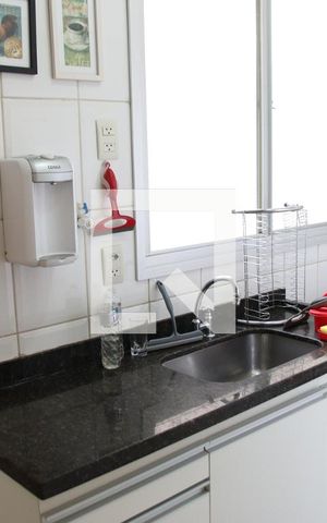 Apartamento à venda com 80m², 3 quartos e 2 vagasCozinha e Área de Serviço