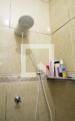 Casa à venda com 140m², 2 quartos e 1 vagaBanheiro 1